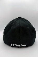 Afbeelding in Gallery-weergave laden, The Cap